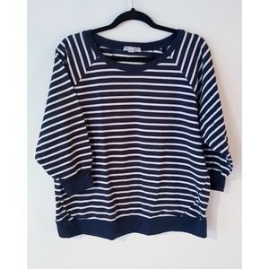 3/4 sleeve light weight sweater/ top